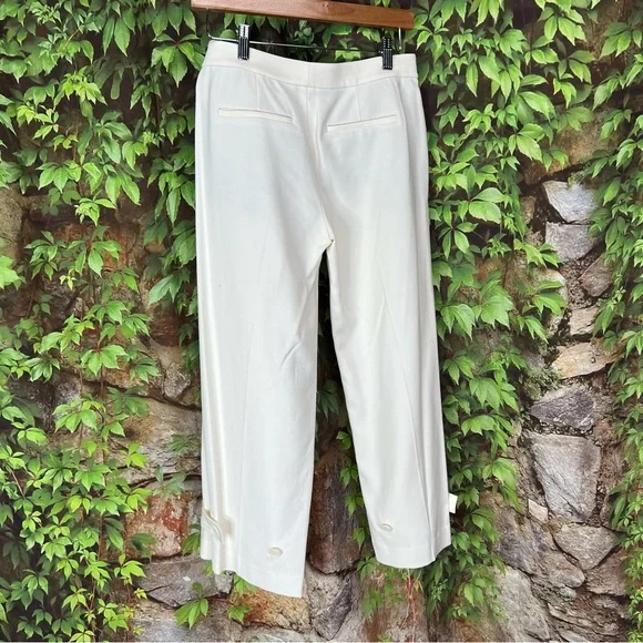 NWT VINCE. Ivory Cargo Capri Wool Pants, 0